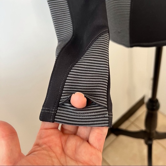 Athleta Spotlight Black and Gray Pin Stripe Pullover Long Sleeve Active … - Picture 7 of 14